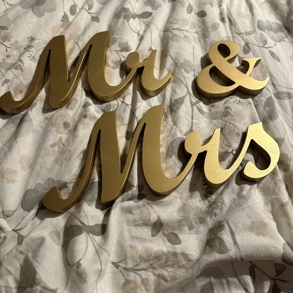 Mr & Mrs place setting - Picture 1 of 2